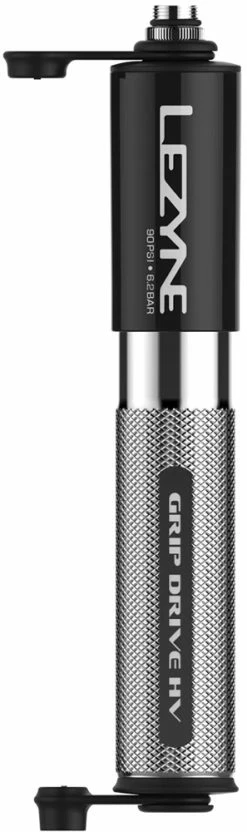 Lezyne Petite Mini-pompe Grip Drive HV 8 Lezyne Petite Mini-pompe Grip Drive HV -Vélos Soldes 1 MP GRIPHV V1S06 GripDriveHV S Silver v1 R1 1800x1800