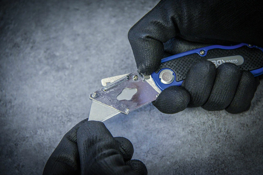 BGS Technic Couteau Pliant Avec Lames De Rechange 6 BGS Technic Couteau Pliant Avec Lames De Rechange – Image 6