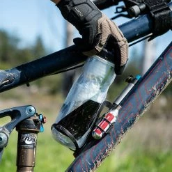 Blackburn Porte-bidon Carbon Side Entry Cage Right -Vélos Soldes Blackburn Carbon Side Entry Cage Flaschenhalter Right 359002 e