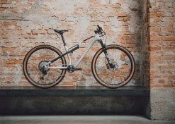 Cube AMS ZERO99 C:68X Race 29 Silver´n´black 8 Cube AMS ZERO99 C:68X Race 29 Silver´n´black -Vélos Soldes CUBE AMS ZERO99 C68X Race 29 silver n black 1