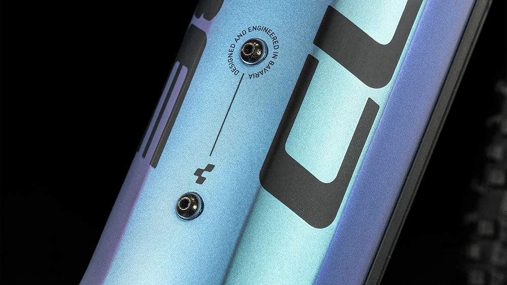 Cube Reaction Hybrid Race 750 Easy Entry Switchblue´n´black 2 Cube Reaction Hybrid Race 750 Easy Entry Switchblue´n´black – Image 2