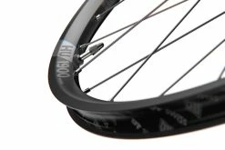 Dt-swiss Roue Avant HU 1900 Spline® 29" 25mm CL Boost -Vélos Soldes DTSwiss HU 1900 ProdctDetail Rim 002 1920pxChZkLkXYegInn