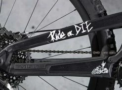 Dyedbro Kit De Protection De Cadre Ride Or Die 8 Dyedbro Kit De Protection De Cadre Ride Or Die -Vélos Soldes DYEDBRO Ride or Die Rahmenschutz Kit DBF11187 2