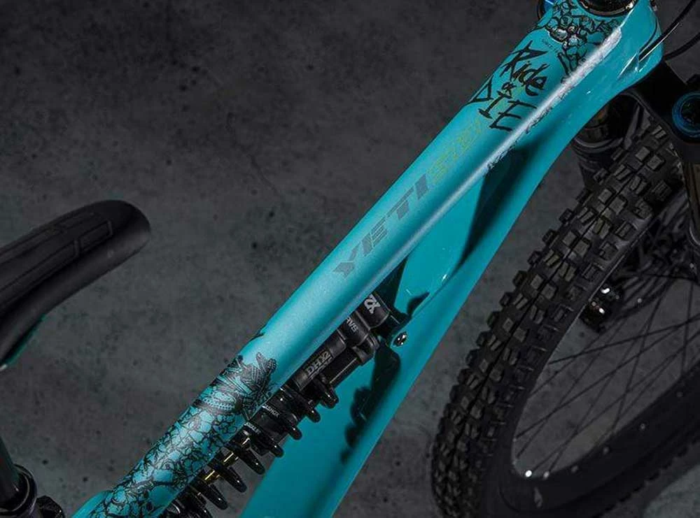 Dyedbro Kit De Protection De Cadre Ride Or Die 5 Dyedbro Kit De Protection De Cadre Ride Or Die – Image 5