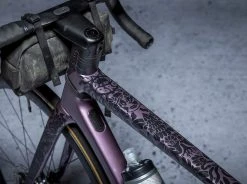 Dyedbro Kit De Protection De Cadre Victor Brousseaud AS Gravel -Vélos Soldes Dyedbro Victor Brousseaud AS Gravel Rahmenschutz Kit GB 33322 2