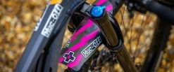 Muc-Off Ride Guard Avant -Vélos Soldes HERO Front Ride Guard CAMO 1900x crop center