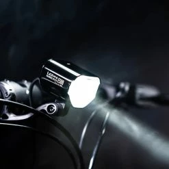 Lezyne Classic STVZO E500 Feu Avant Pour Vélo électrique -Vélos Soldes Lezyne 20121175 Classic STVZO E500 E Bike Frontlicht 1 LED ECLST V104AE 4