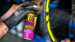 Muc-Off Dégraissant Glue & Sealant 200ml 8 Muc-Off Dégraissant Glue & Sealant 200ml -Vélos Soldes Muc Off Glue Sealant Remover 4