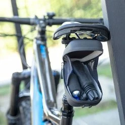 SP CONNECT Saddle Case Set - Sacoche De Selle 9 SP CONNECT Saddle Case Set - Sacoche De Selle -Vélos Soldes Saddle Case Set Cateye Omni 3G StVZO Rucklicht 06