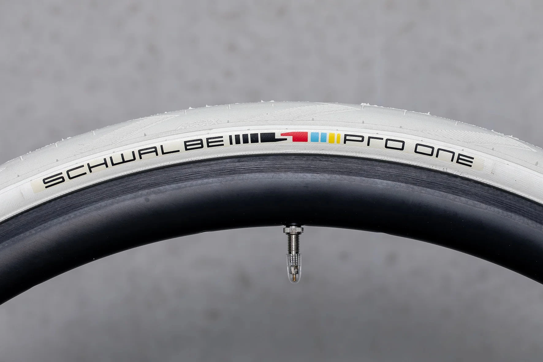 Schwalbe Pro One X Spartacus Evo Super Race 28-622 TLE Addix Race Pneus Pliants 2 Schwalbe Pro One X Spartacus Evo Super Race 28-622 TLE Addix Race Pneus Pliants – Image 2