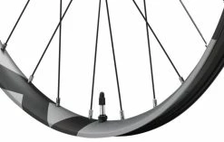 Shimano Roue Avant XT WH-M8120-TL 29" Trail Boost 5 Shimano Roue Avant XT WH-M8120-TL 29" Trail Boost -Vélos Soldes Shimano XT WH M8120 TL Vorderrad b