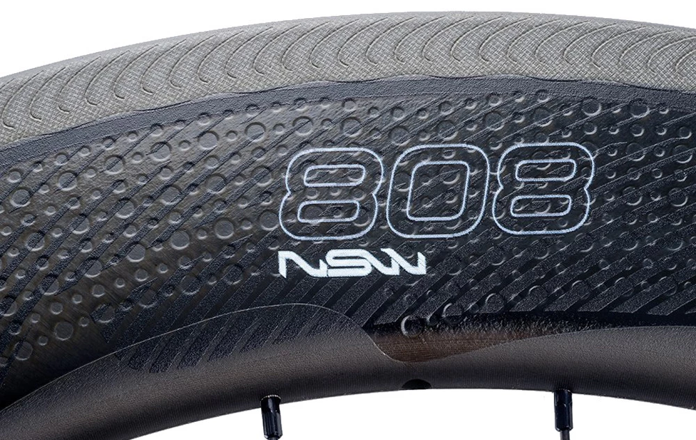 ZIPP Jeu De Roues 808 NSW Carbon Clincher 4 ZIPP Jeu De Roues 808 NSW Carbon Clincher – Image 4