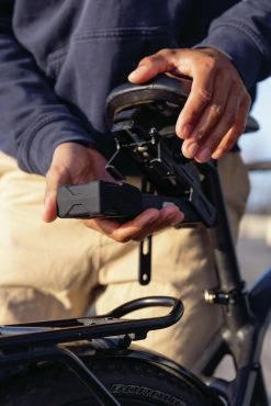 Abus SH-SF Adaptateur Pour Fixation De Selle, Housse De Pluie Incluse 8 Abus SH-SF Adaptateur Pour Fixation De Selle, Housse De Pluie Incluse -Vélos Soldes abus 67866 20113931 SH SF Adapter fur Sattelbefestigung inkl Regenuberzug 3