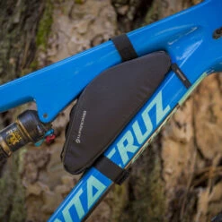 Blackburn Sac De Cadre OUTPOST Corner Bag -Vélos Soldes Blackburn Outpost Corner Bag 06