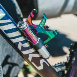 Lezyne Porte-bidon CNC Cage AL -Vélos Soldes RX7 9396 5 1500 1800x1800